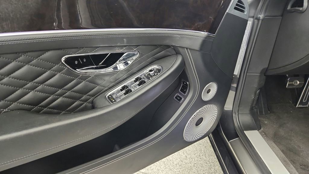 Used 2020 Bentley Continental GT image 18