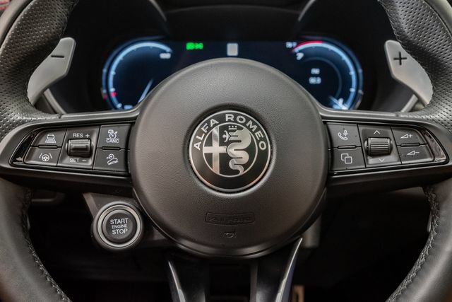 Used 2025 Alfa Romeo Stelvio Tributo Italiano w/ Driving Assist Package AWD/4WD image 11