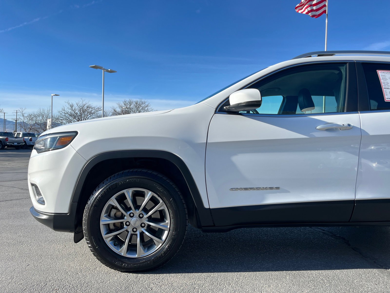 Used 2020 Jeep Cherokee Latitude Lux w/ Quick Order Package 26H Lux image 9