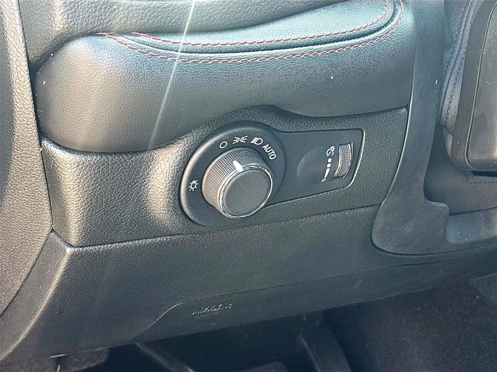 Used 2025 Dodge Durango GT image 10