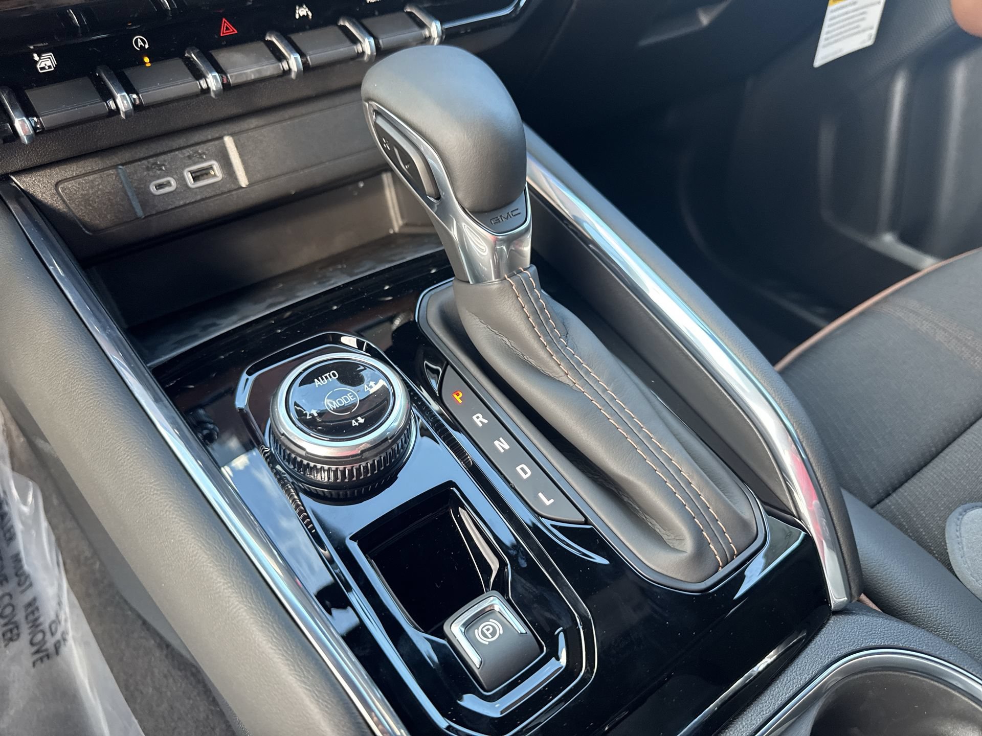 New 2026 GMC Canyon AT4 AWD/4WD image 21