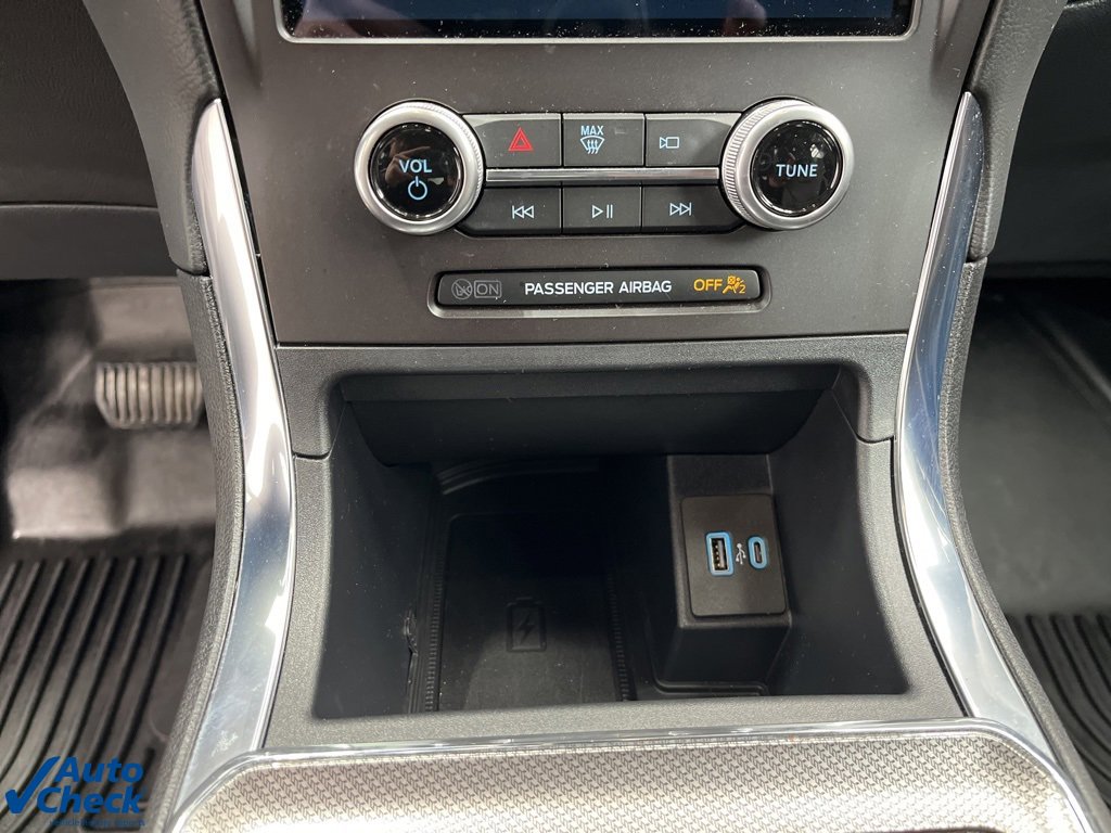 Used 2021 Ford Edge Titanium w/ Equipment Group 301A image 25