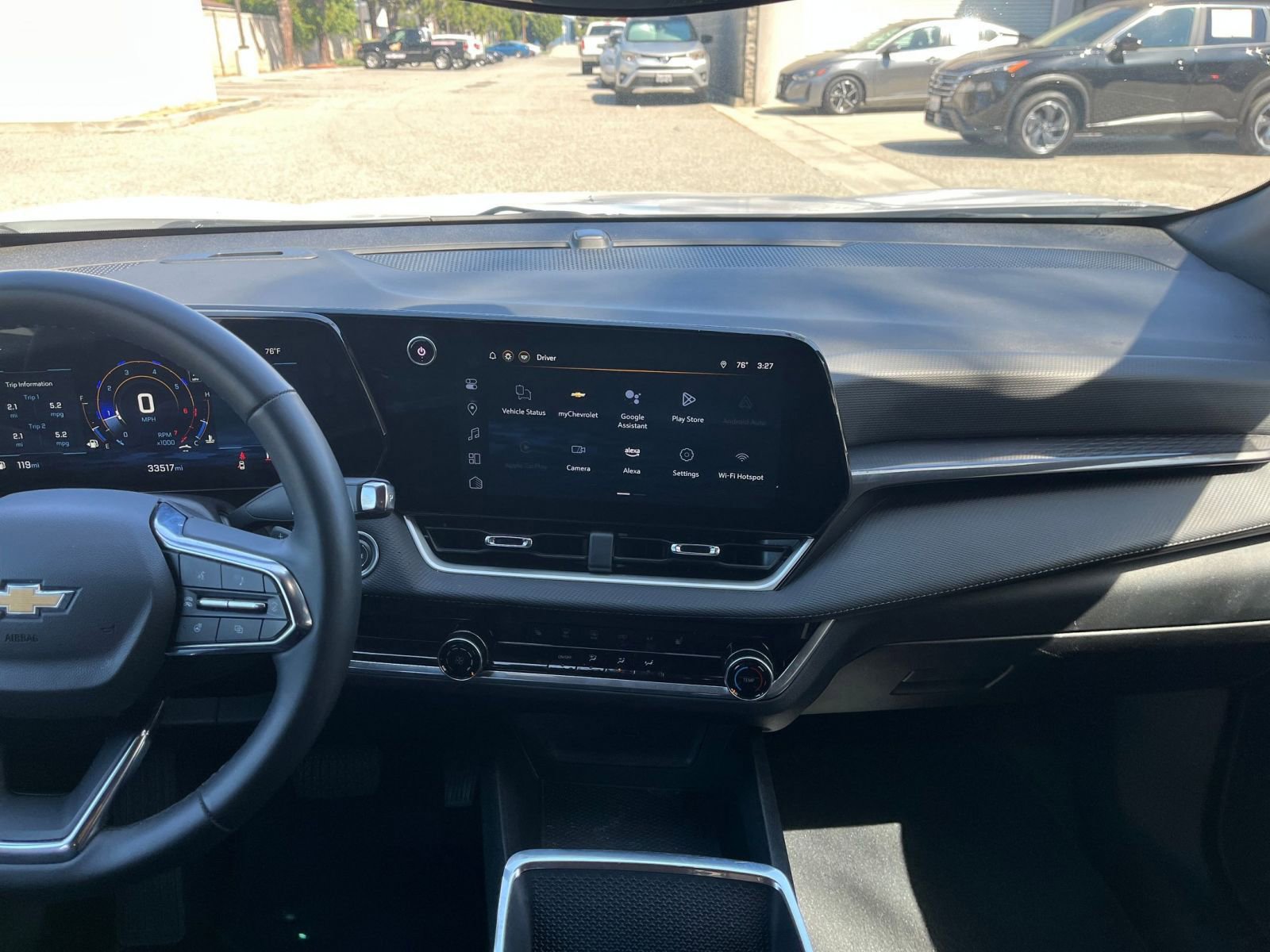 Used 2025 Chevrolet Equinox LT FWD image 17