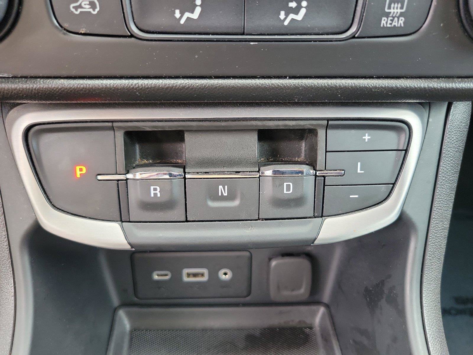 Used 2024 GMC Terrain SLE AWD/4WD image 35