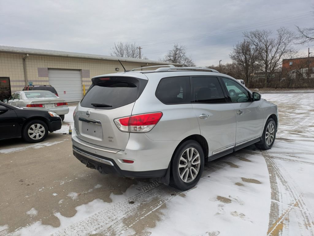 Used 2016 Nissan Pathfinder SL w/ SL Tech Package image 5