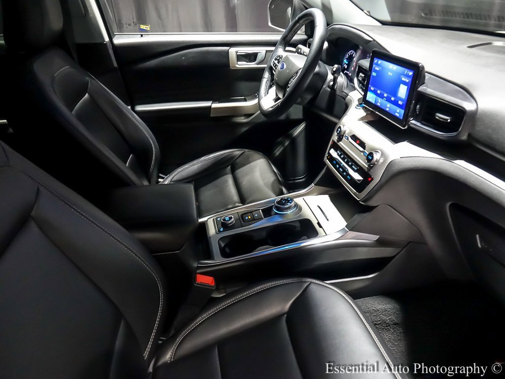 Used 2022 Ford Explorer XLT w/ Equipment Group 202A image 35