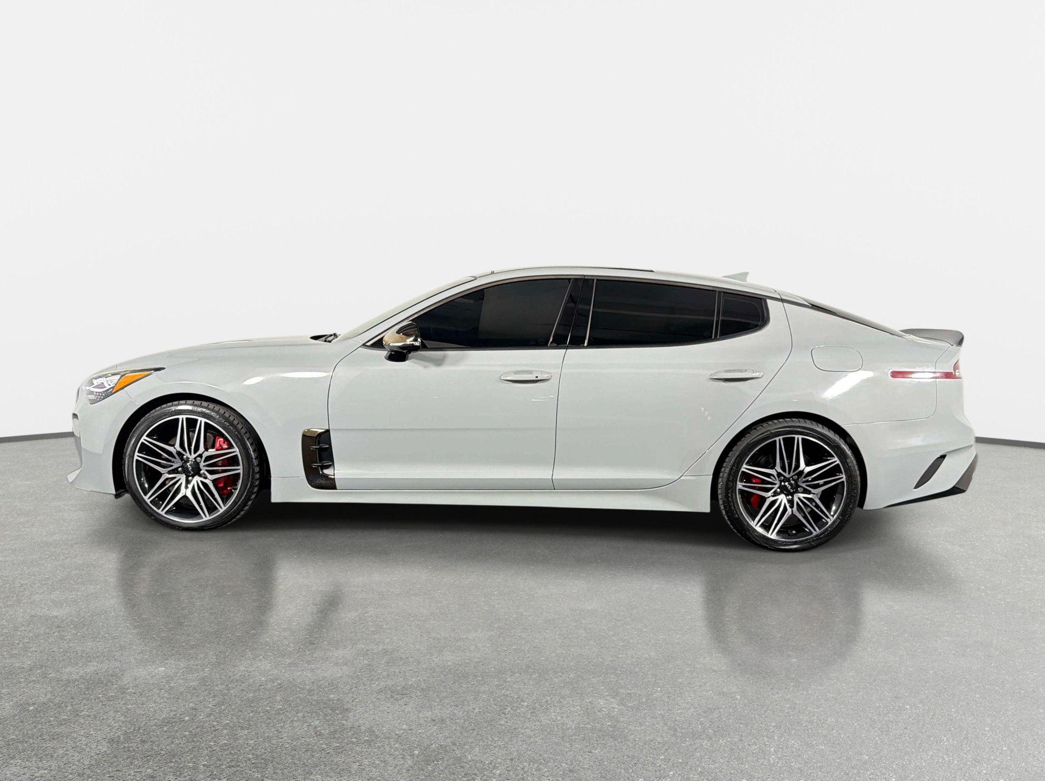 Used 2023 Kia Stinger GT2 w/ Red Interior Color Package RWD image 9