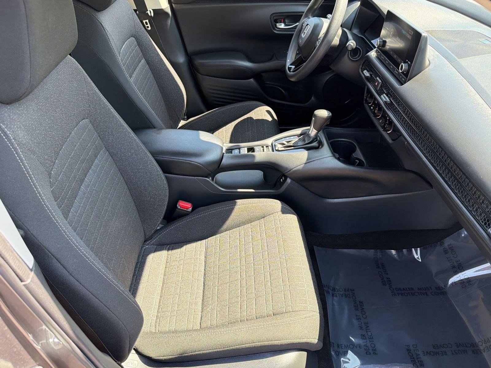 Used 2025 Honda HR-V LX image 28