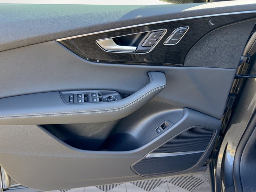 New 2027 Audi Q8 Prestige AWD/4WD image 14