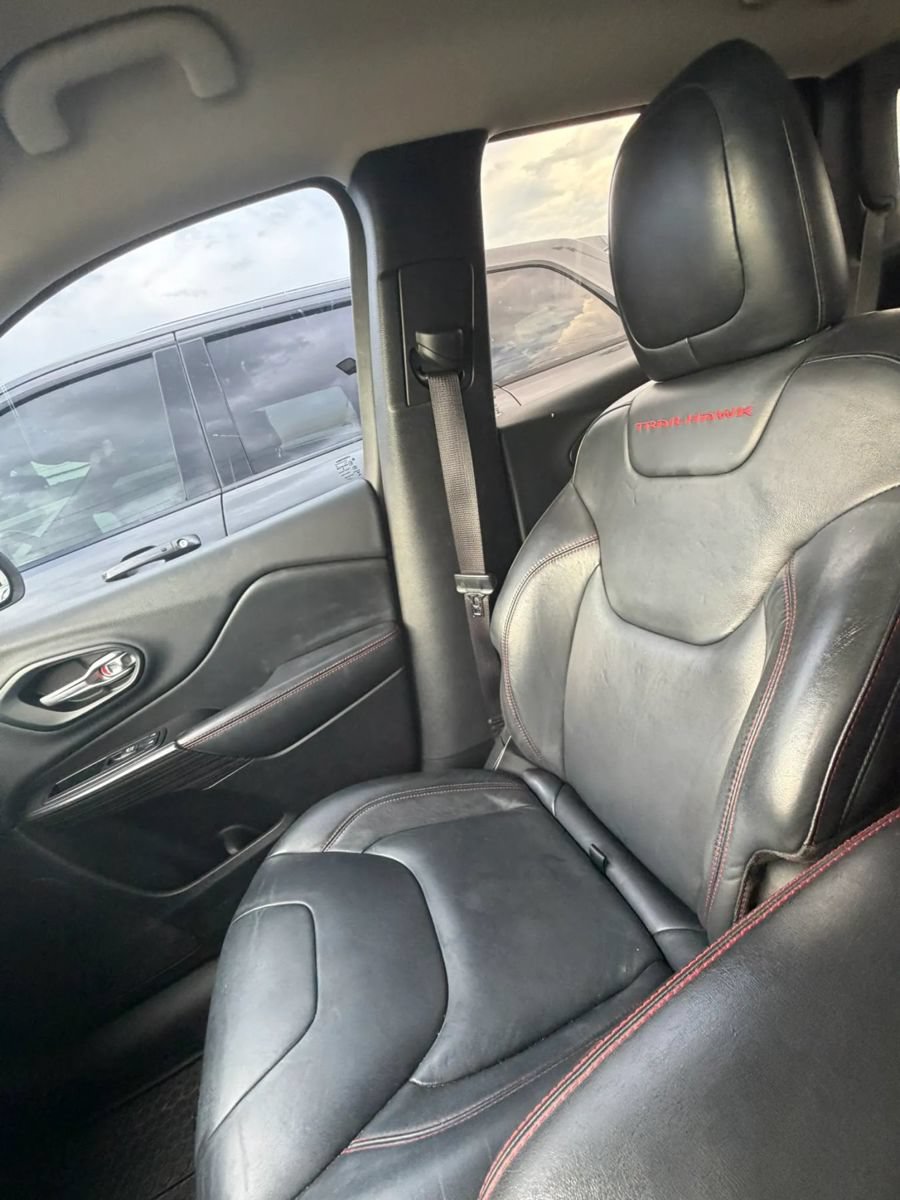 Used 2014 Jeep Cherokee Trailhawk w/ Leather Interior Group AWD/4WD image 8