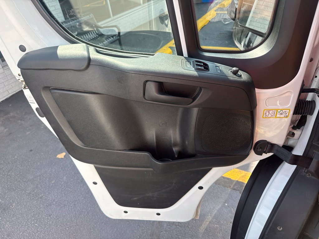 Used 2025 RAM ProMaster 2500 w/ Convenience Group FWD image 15