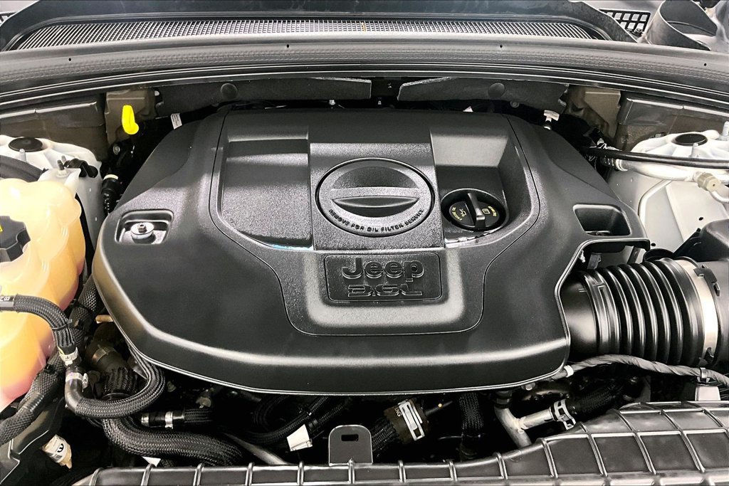 Used 2022 Jeep Grand Cherokee Summit RWD image 9