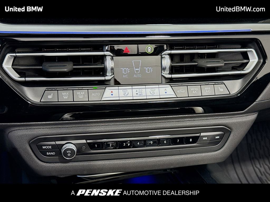 Used 2023 BMW Z4 M40i w/ Premium Package image 11