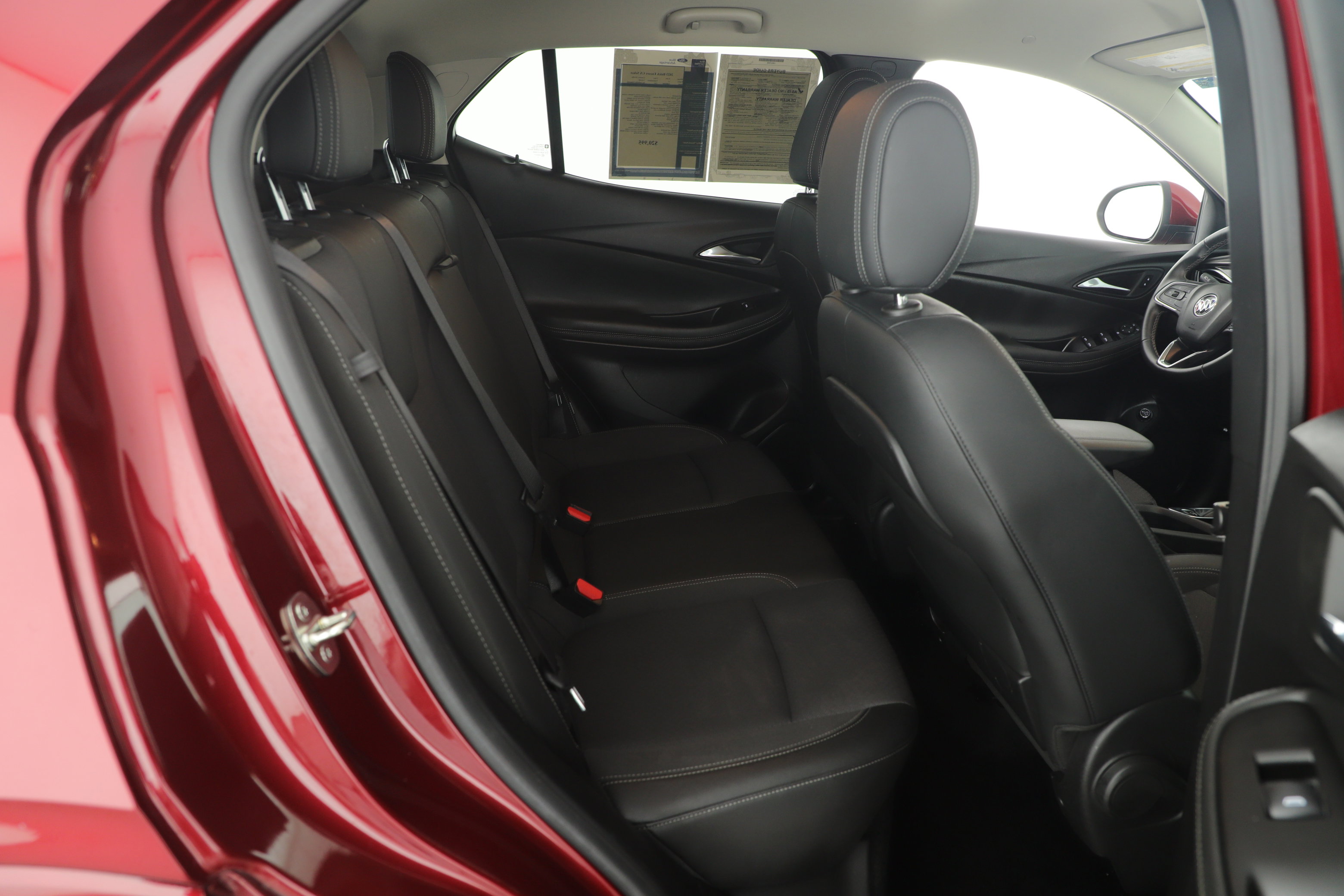 Used 2023 Buick Encore GX Select w/ Sport Touring Package image 7