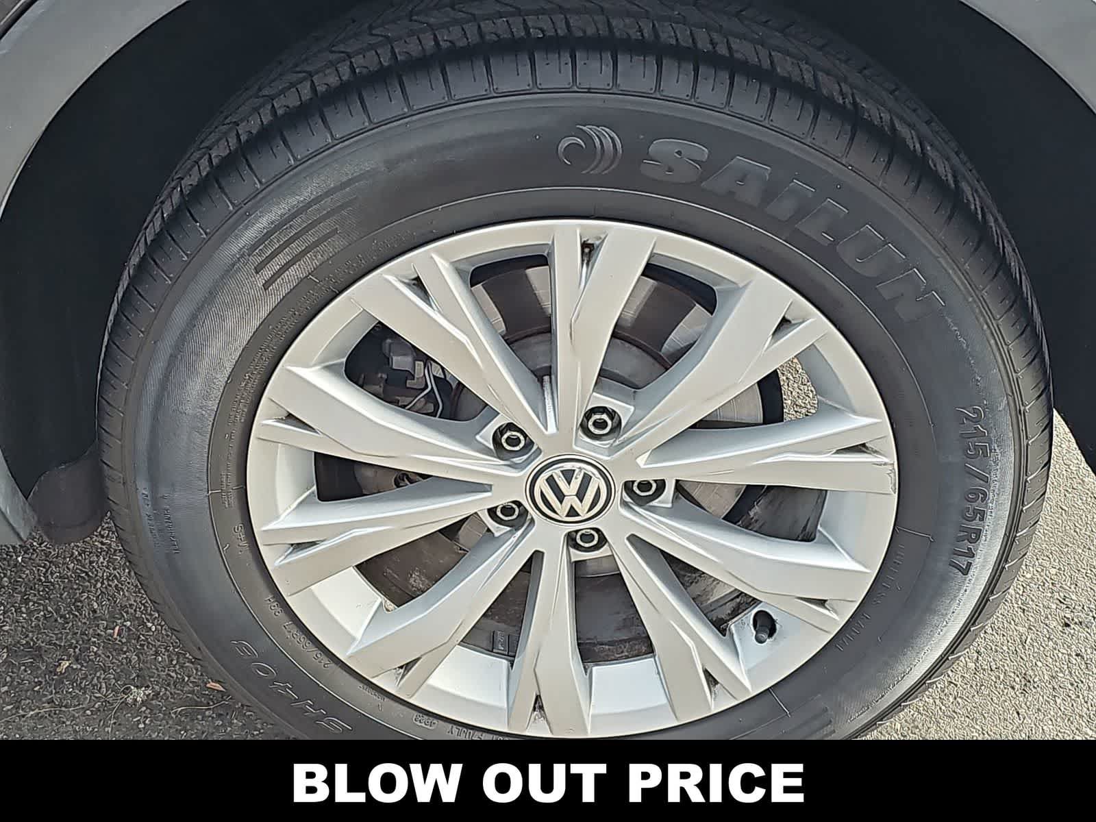 Used 2019 Volkswagen Tiguan SE AWD/4WD image 12
