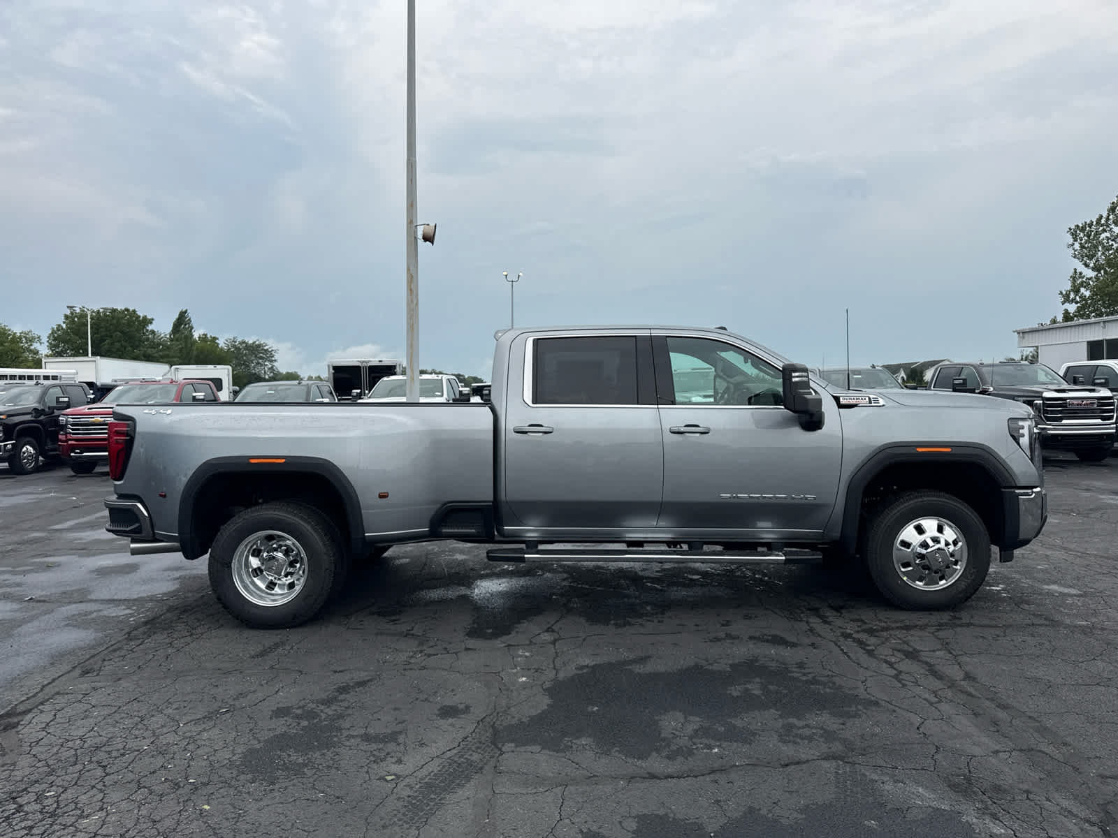 New 2026 GMC Sierra 3500 SLE w/ Preferred Package AWD/4WD image 6