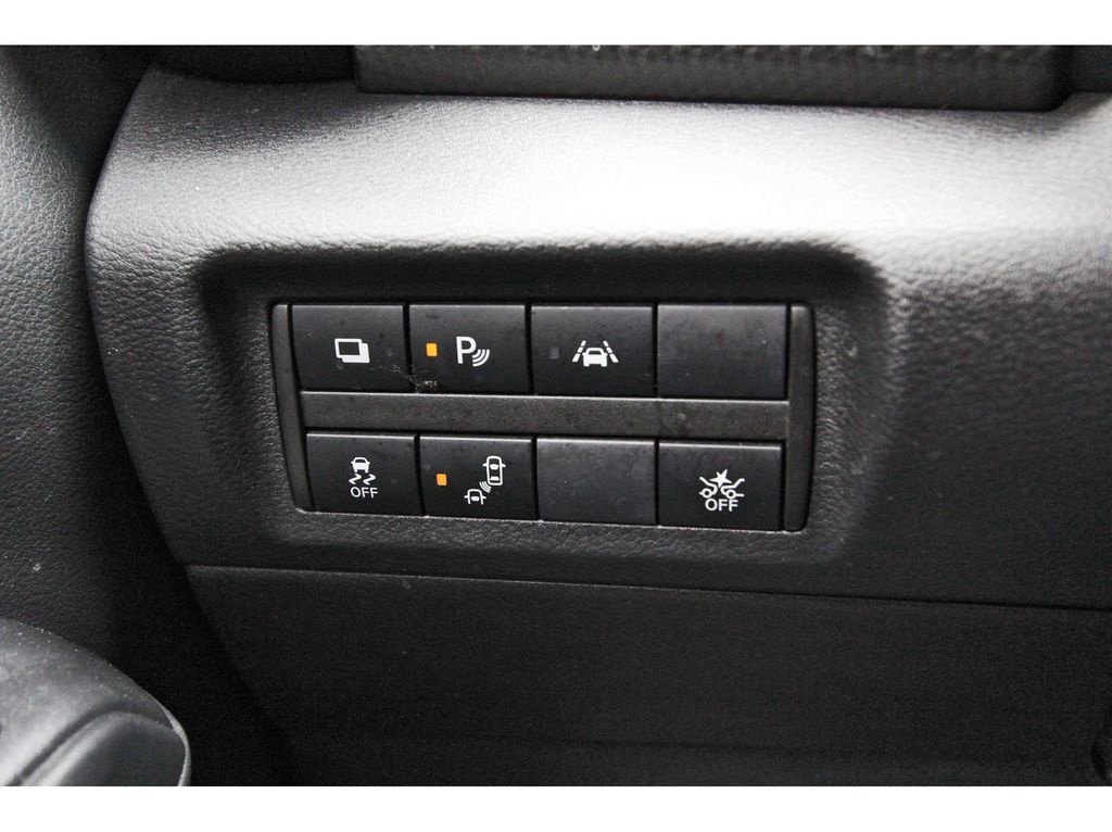 Used 2020 Nissan Kicks S image 20