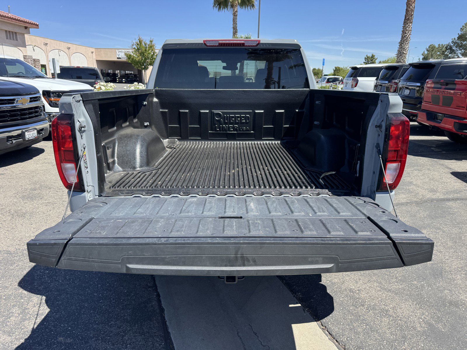 Used 2024 GMC Sierra 1500 SLE image 11