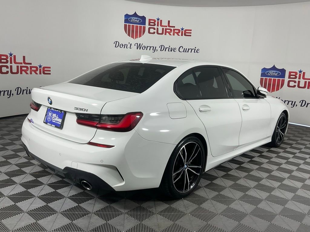 Used 2020 BMW 330i Sedan w/ M Sport Package image 3
