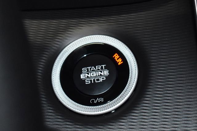 New 2025 Jeep Grand Cherokee Altitude image 23