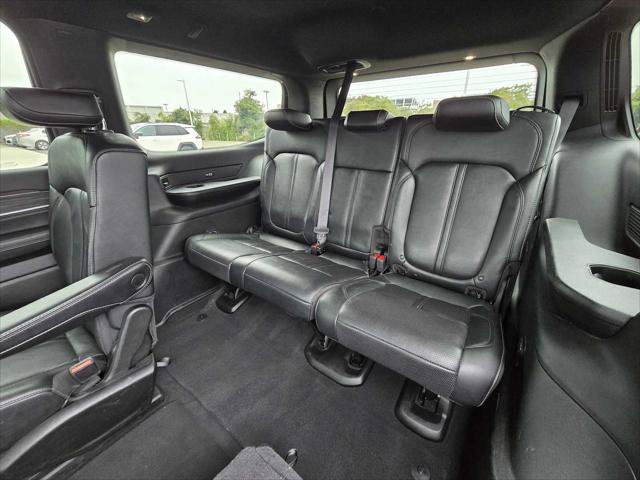 Used 2024 Jeep Wagoneer Series II AWD/4WD image 17