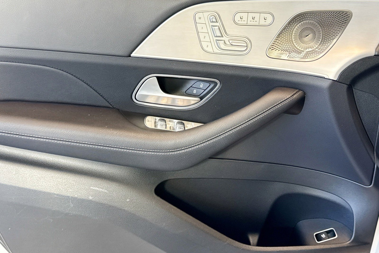 Used 2025 Mercedes-Benz GLE 350 4MATIC image 17