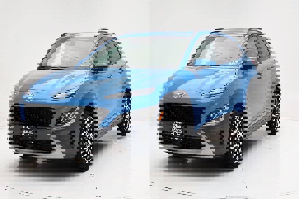 Used 2023 Hyundai Kona Limited w/ Cargo Package image 5