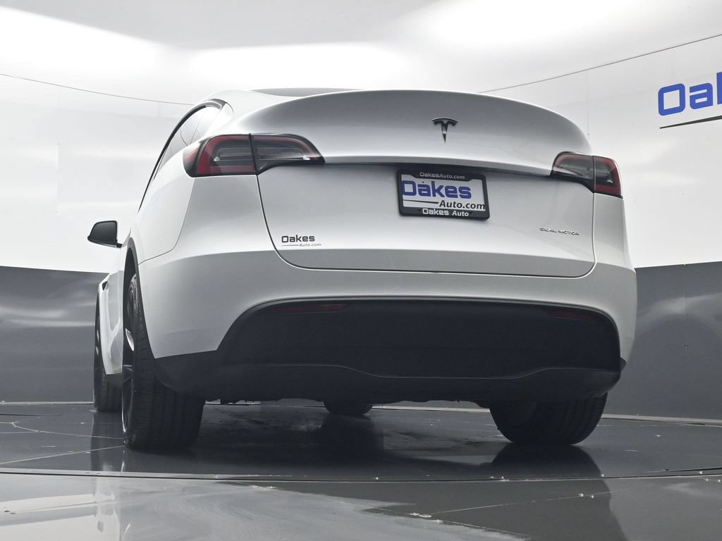 Used 2023 Tesla Model Y Long Range AWD/4WD image 40