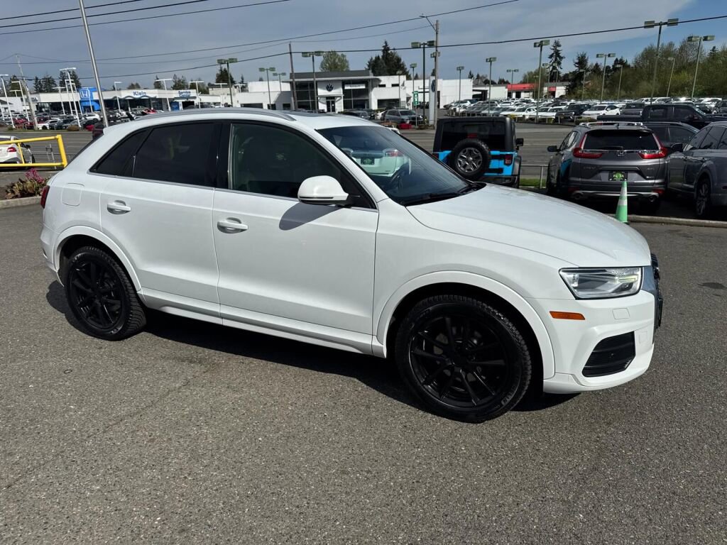 Used 2017 Audi Q3 2.0T Premium Plus w/ Premium Plus Package AWD/4WD image 5