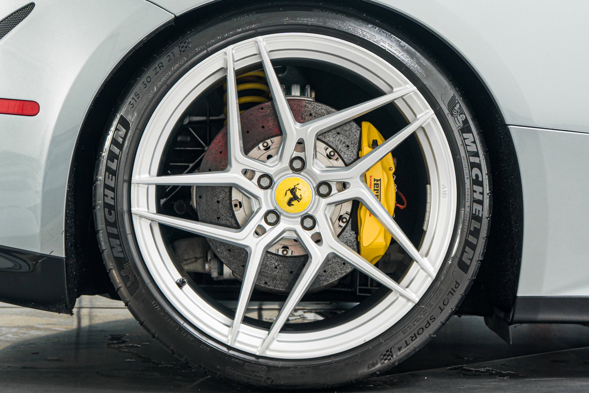 Used 2015 Ferrari FF image 38