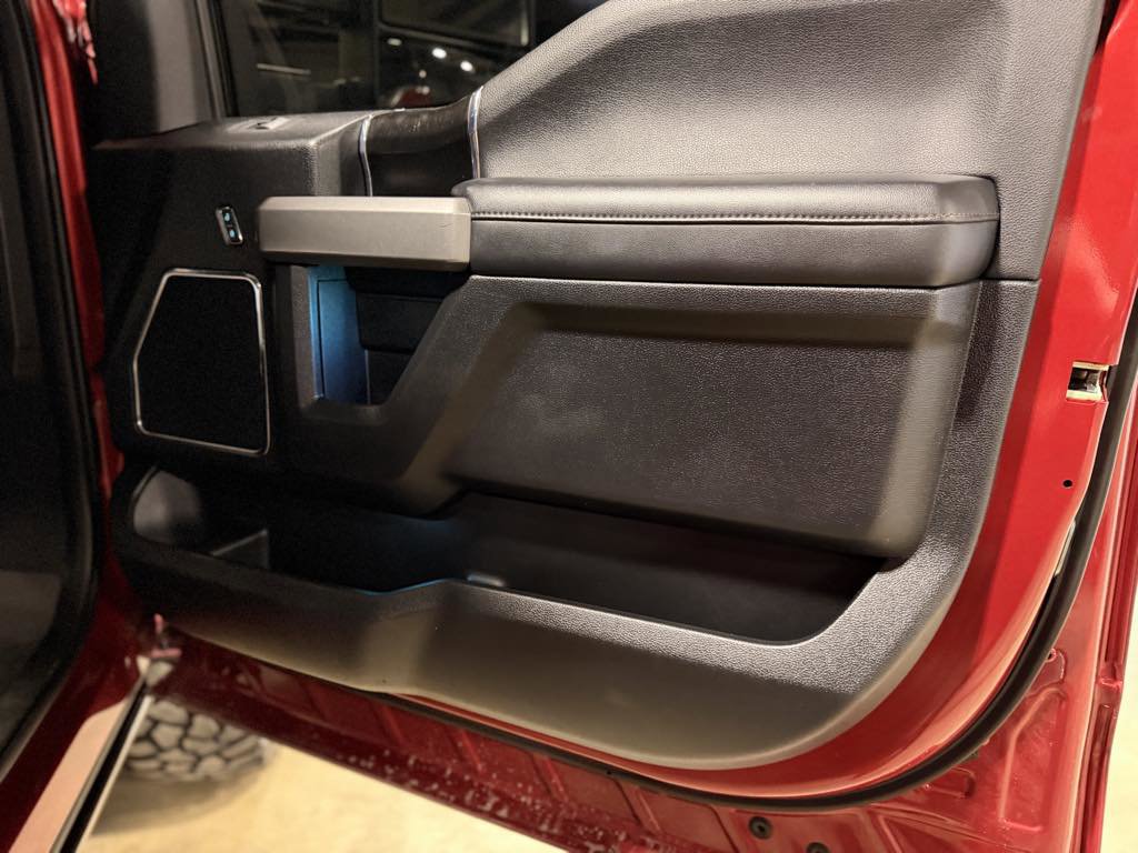 Used 2018 Ford F350 Platinum w/ Platinum Ultimate Package image 30