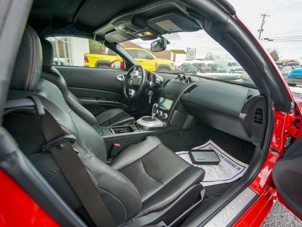 Used 2007 Nissan 350Z Touring image 21