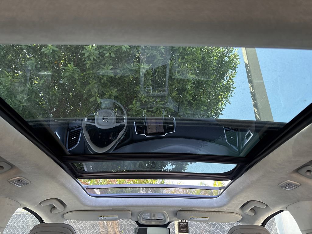 New 2025 Volvo XC90 B6 Ultra w/ Lounge Package image 16