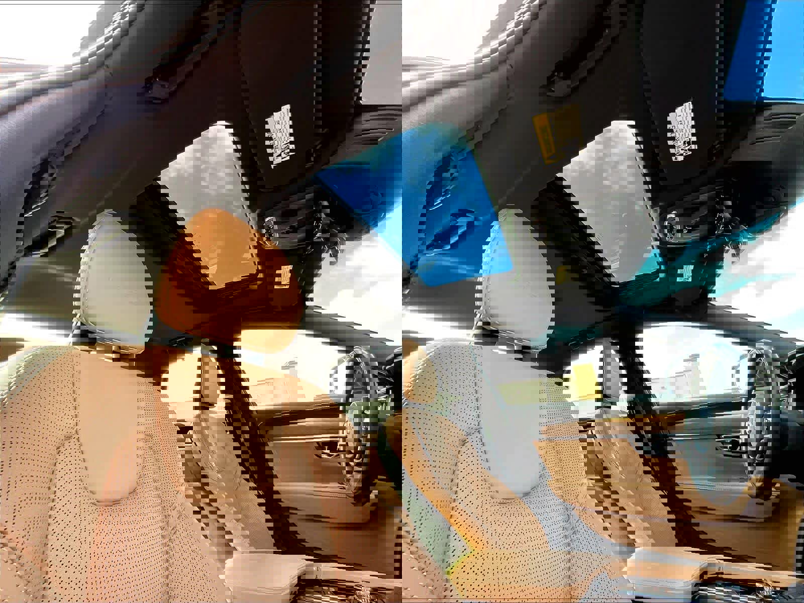 Used 2017 Volvo S90 T6 Inscription w/ Vision Package image 25