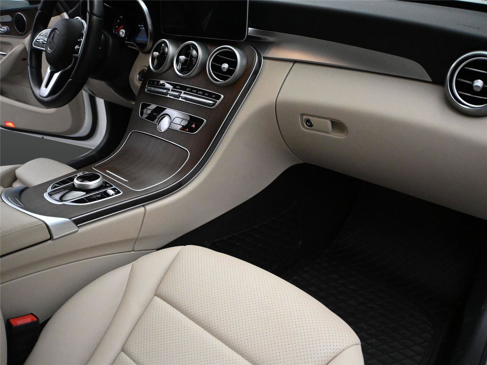 Used 2020 Mercedes-Benz C 300 4MATIC Sedan image 19