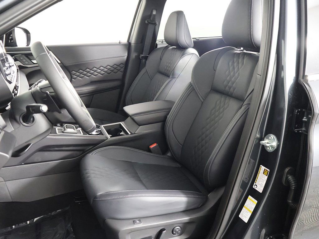 New 2025 Mitsubishi Outlander SEL Black Edition AWD/4WD image 34