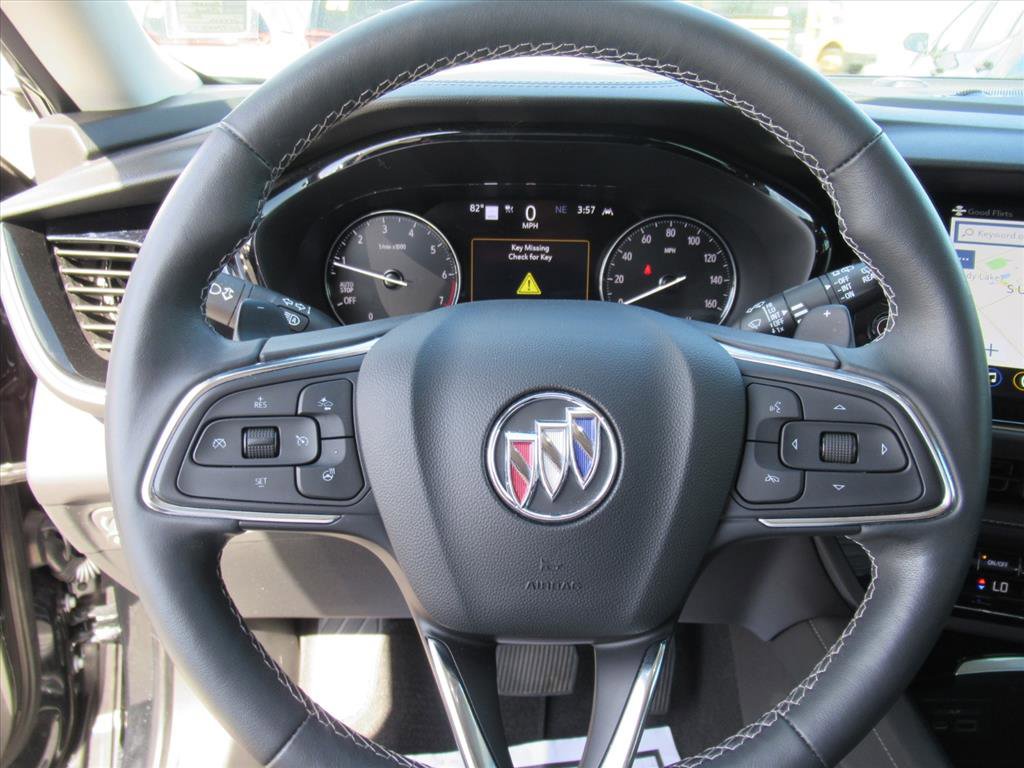 Used 2023 Buick Envision Avenir image 22