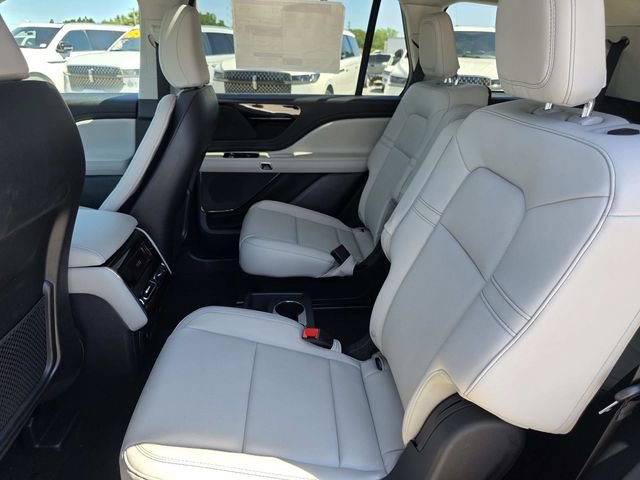 New 2026 Lincoln Aviator 2WD image 7