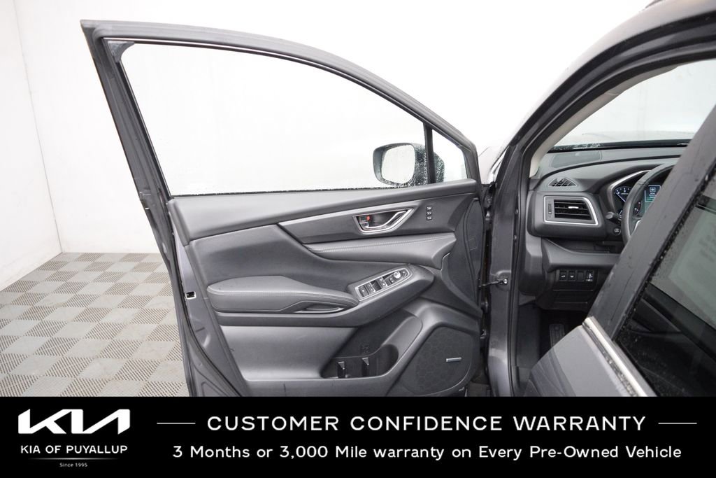 Used 2023 Subaru Ascent Limited w/ Technology Package image 9
