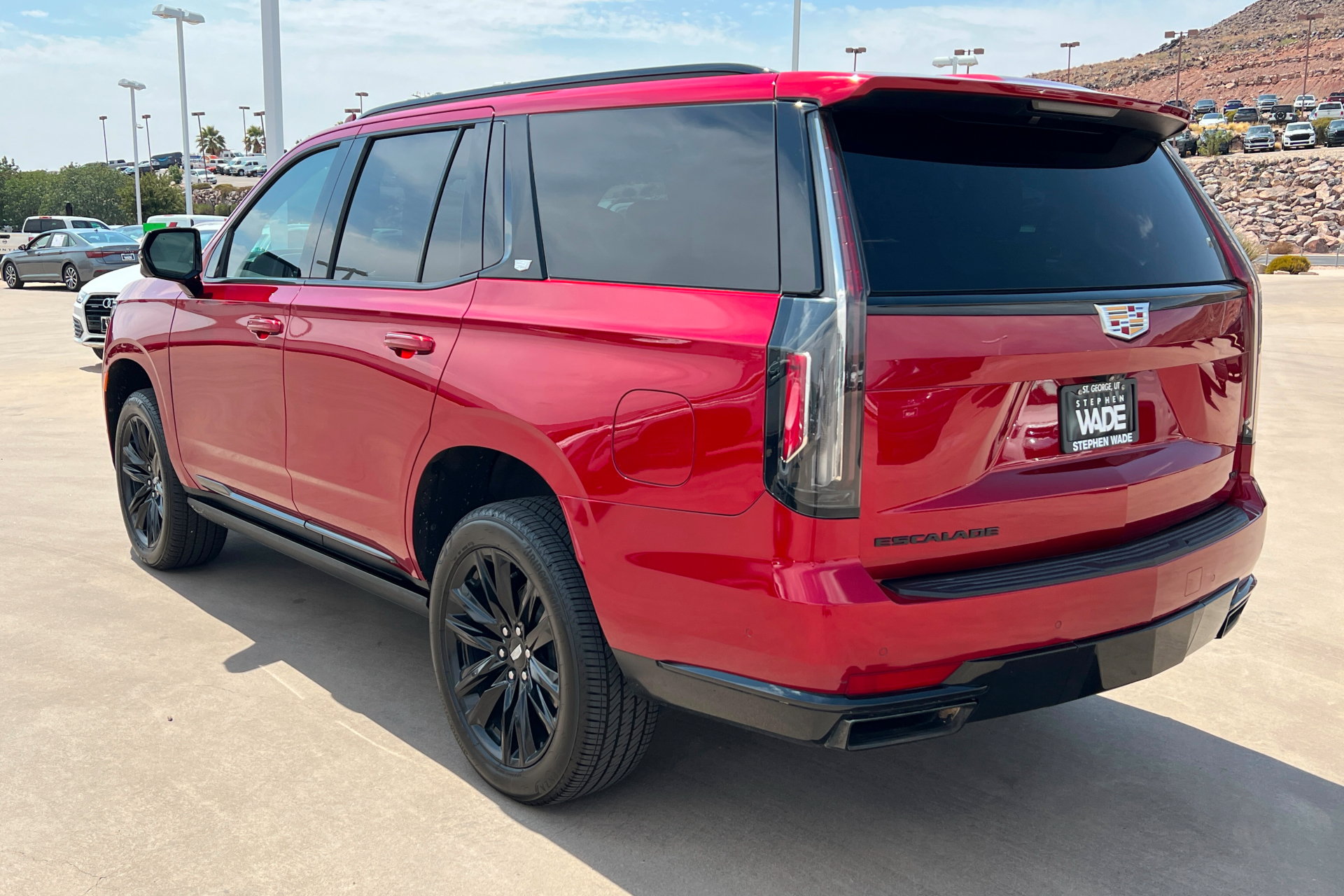 Used 2022 Cadillac Escalade Sport Platinum AWD/4WD image 3