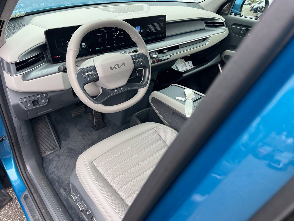 Certified 2024 Kia EV9 Land AWD/4WD image 16