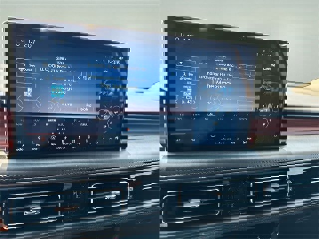 Used 2022 Lincoln Nautilus Reserve w/ Equipment Group 201A image 19