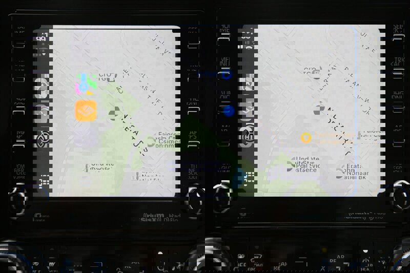 Used 2022 Toyota Highlander XLE image 30