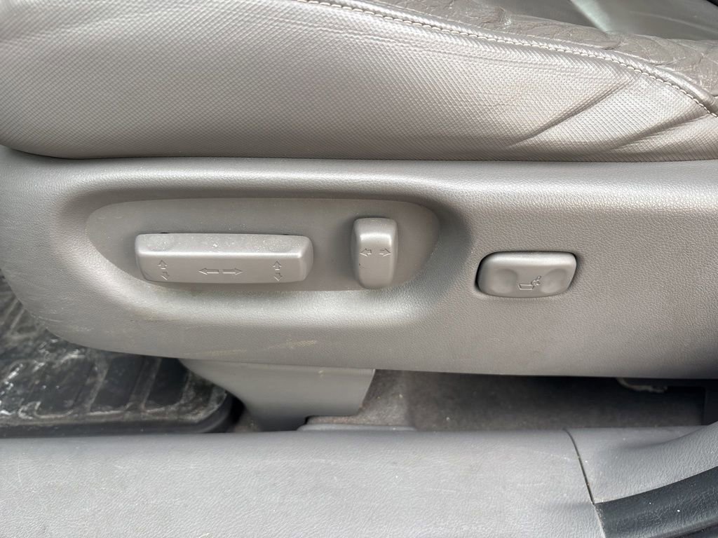 Used 2011 Honda CR-V EX-L image 18