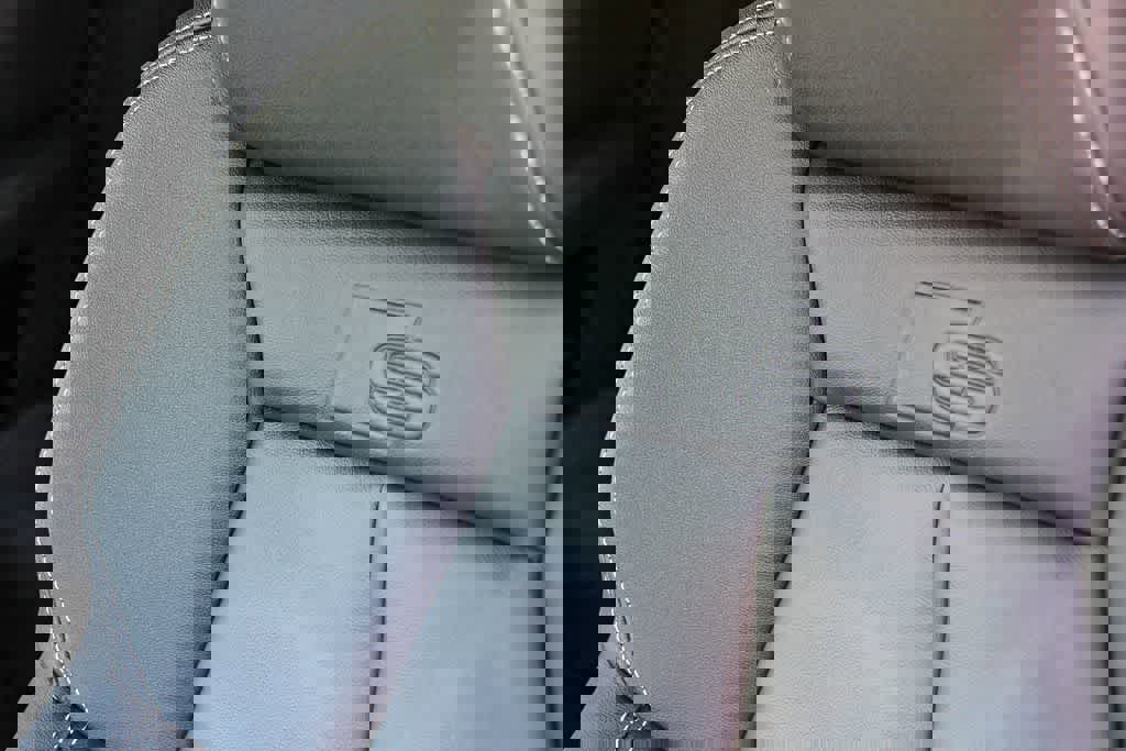 Used 2025 Audi Q4 e-tron Premium Plus w/ Premium Plus AWD/4WD image 23