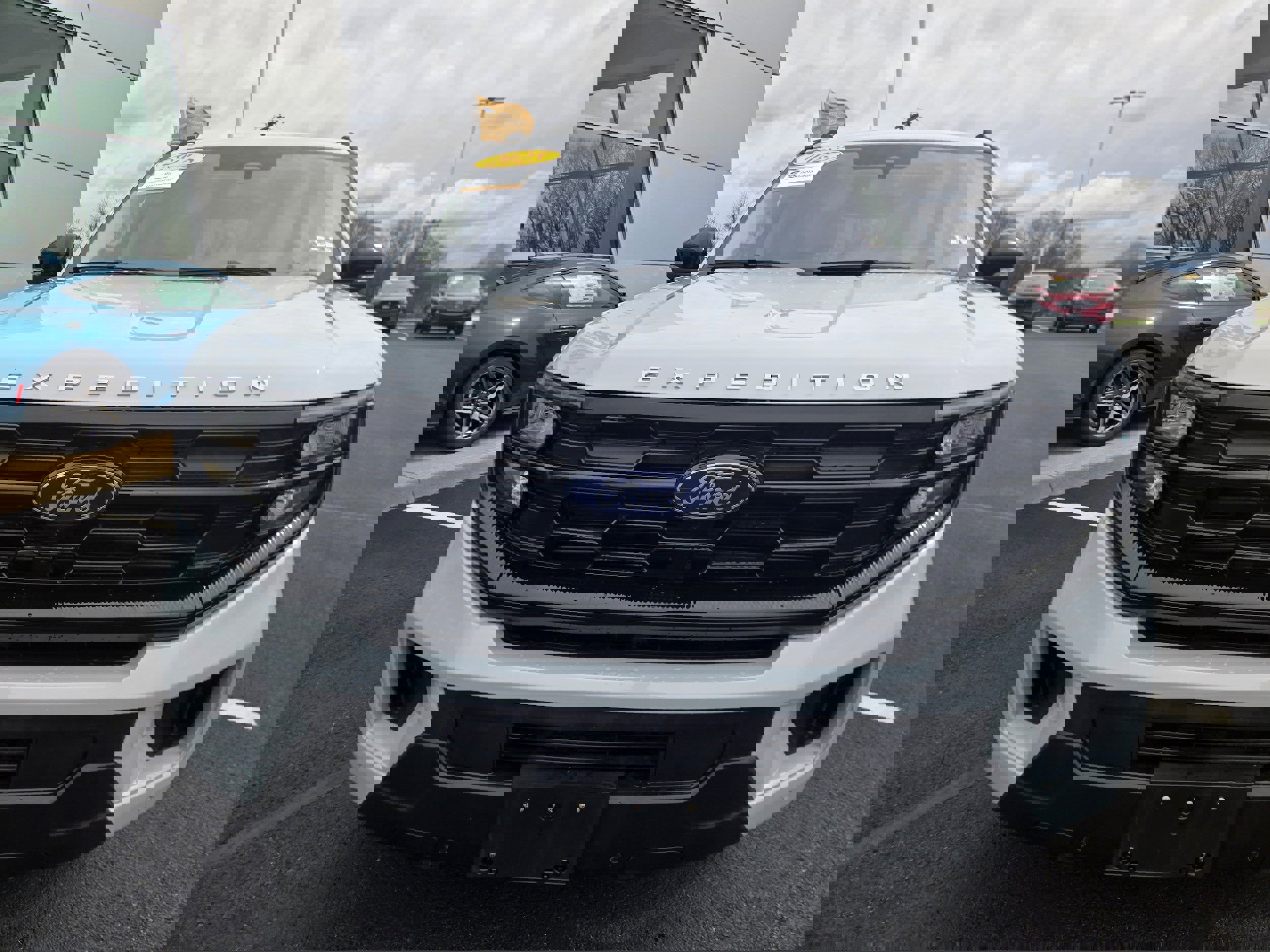 Certified 2025 Ford Expedition Active AWD/4WD image 2