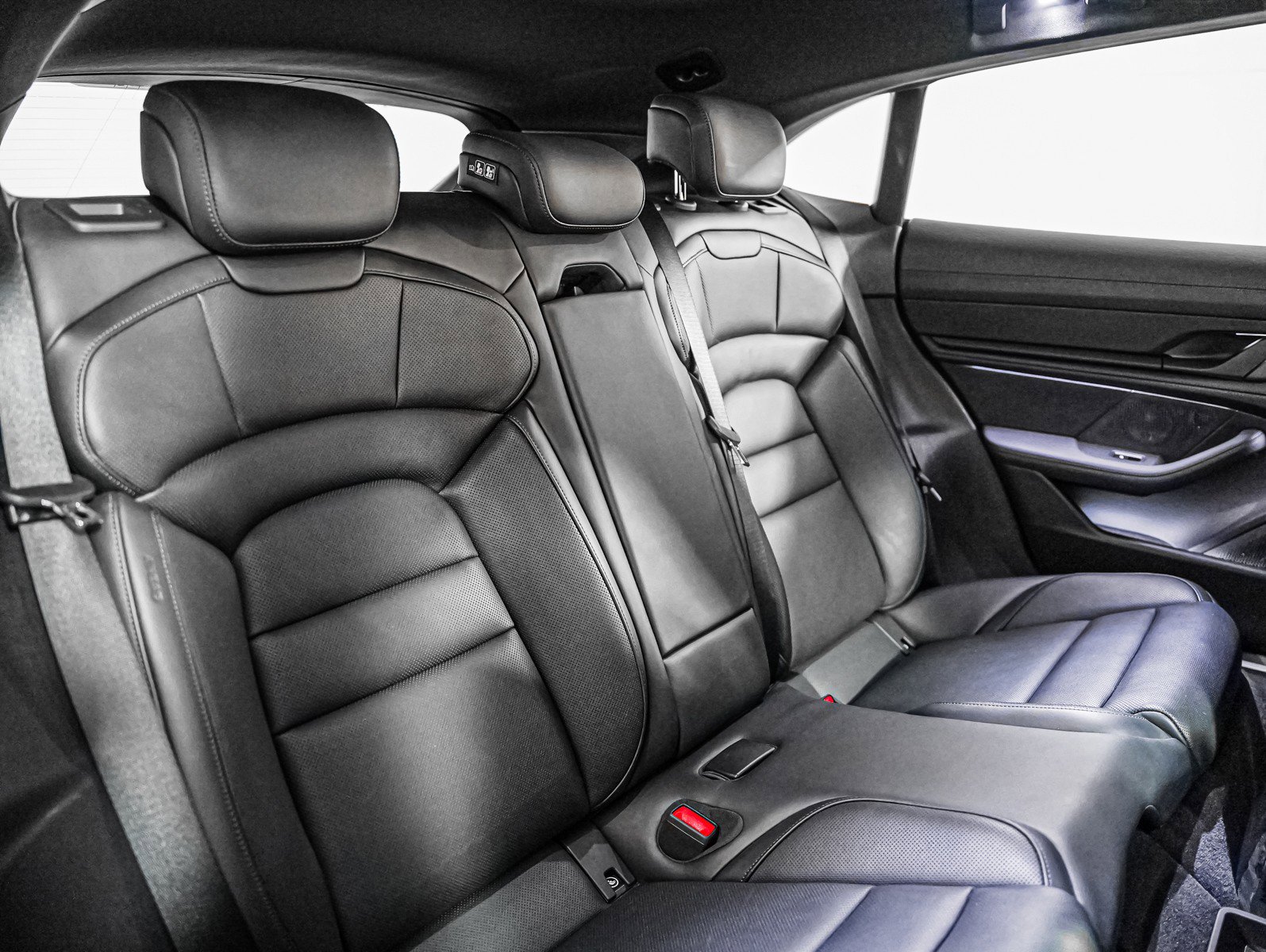 Certified 2023 Porsche Taycan 4S image 6