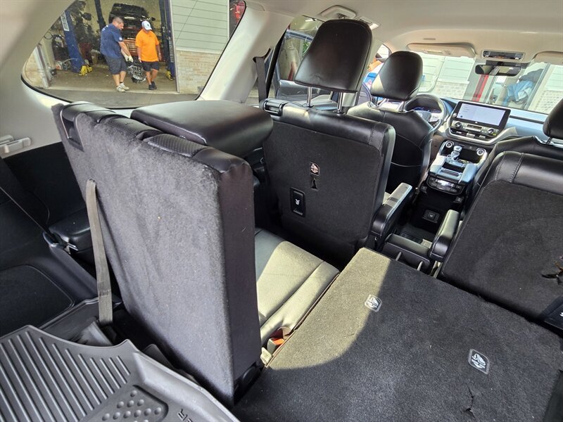 Used 2024 Toyota Grand Highlander AWD image 28