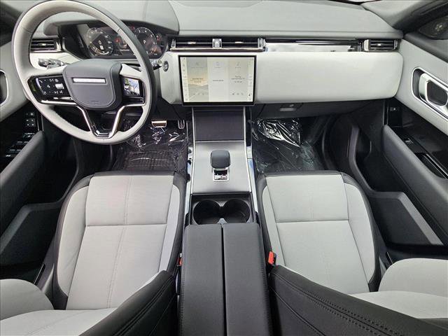 New 2026 Land Rover Range Rover Velar Dynamic SE image 17