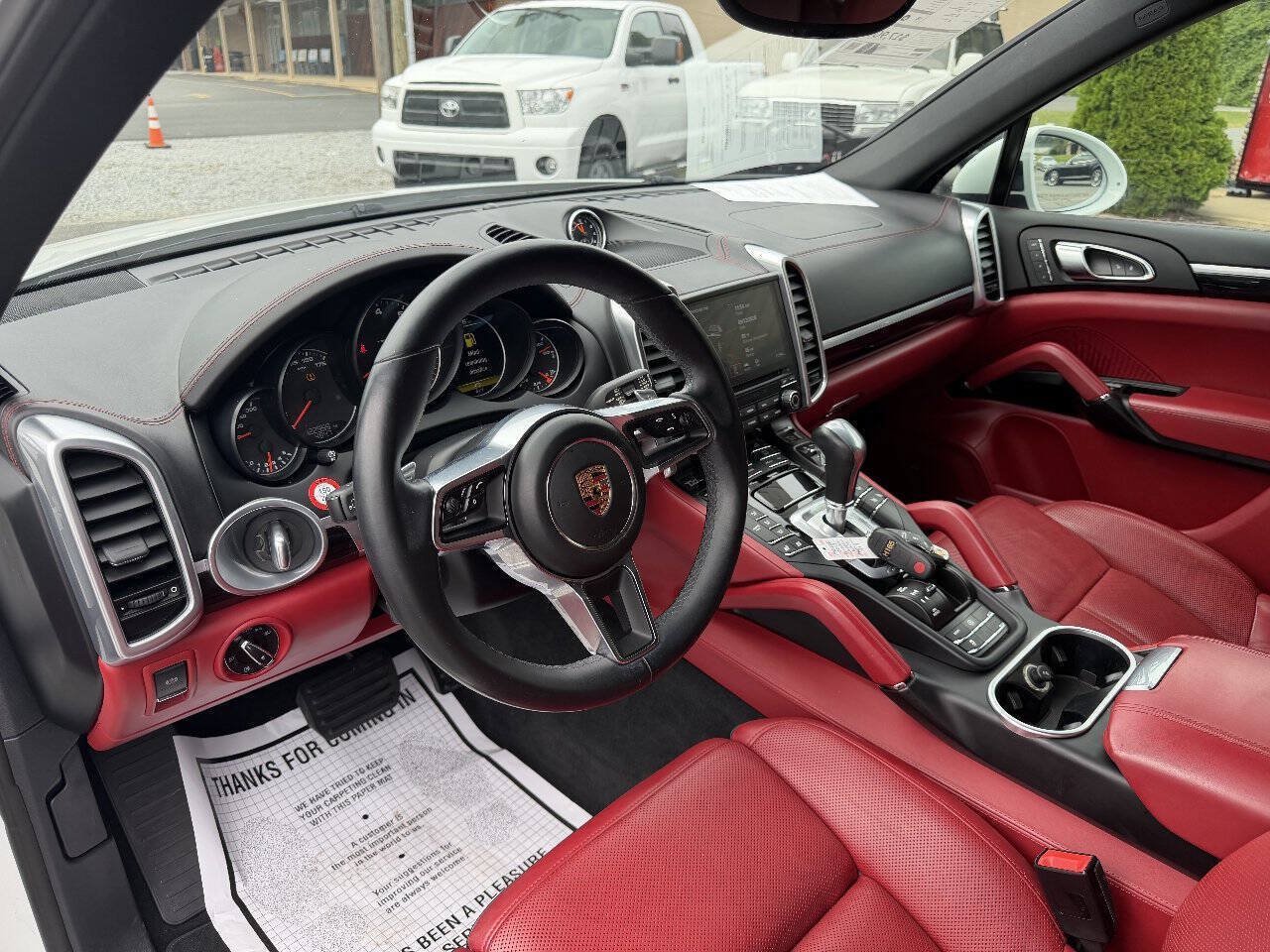 Used 2017 Porsche Cayenne Platinum Edition AWD/4WD image 9